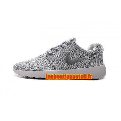 Nike Roshe Run Dyn FW Chaussure pour Femme Noir Chaussures De Basket