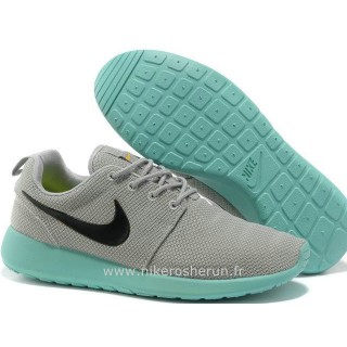 Nike Roshe Run Chaussure pour Femme Gris Bambou Roshe Run Noir Femme Foot Locker